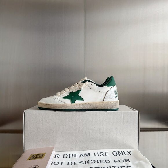 Golden Goose Men's white and green contrast star dirty shoes - Picture 5 of 7